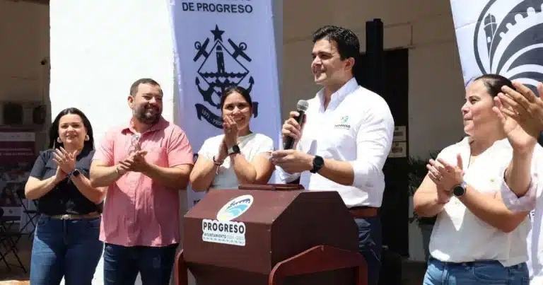 Reconocen a contribuyentes cumplidos en Progreso con la “Rifa del Predial 2026”