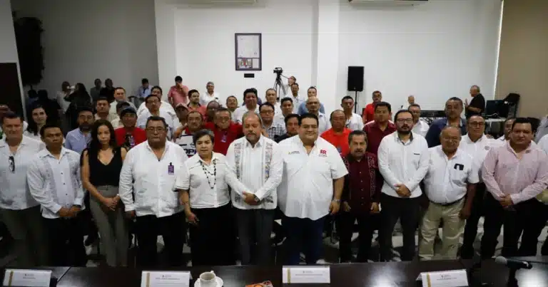 taxistas de yucatán piden modificar ley de seguros en foro realizado en el congreso