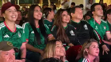 aficionados vibran con el triunfo de méxico en la zona fan de progreso