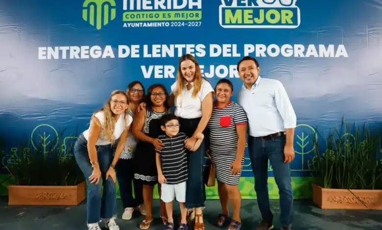 ayuntamiento de mérida supera los 10 mil lentes gratuitos entregados con el programa ver mejor