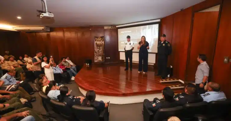 capacitan a 250 policías para reforzar la seguridad en mérida