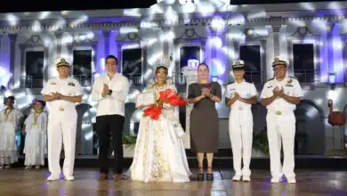 Yesenia Danae Colli Nah como Reina de la Marina Nacional 2026 (Foto de cortesía)