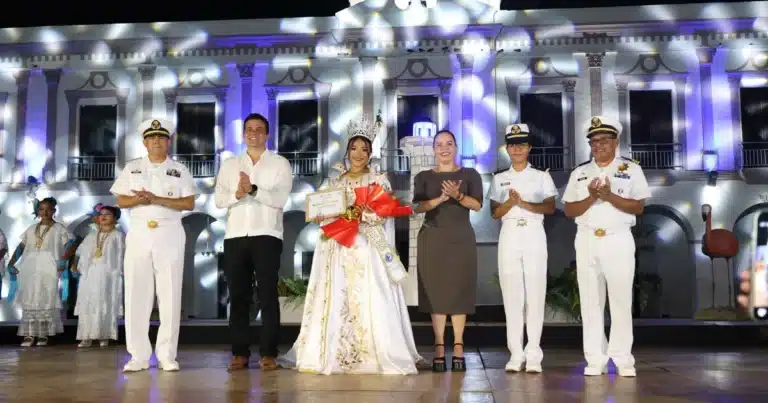 Yesenia Danae Colli Nah como Reina de la Marina Nacional 2026 (Foto de cortesía)