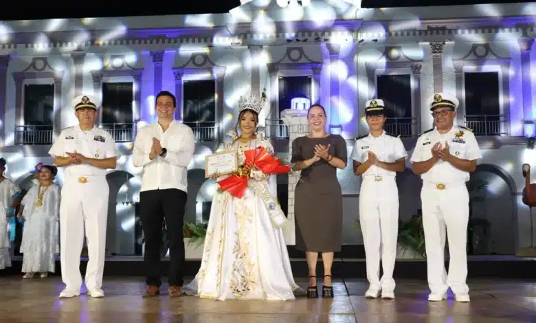 Yesenia Danae Colli Nah como Reina de la Marina Nacional 2026 (Foto de cortesía)