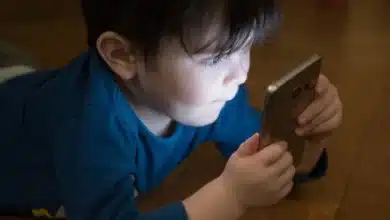 Apertura a regular al uso del celular en jóvenes (Foto de internet)