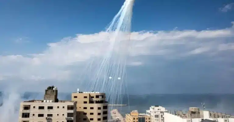Israel bajo escrutinio por presunto uso de fósforo blanco en zonas civiles de Líbano