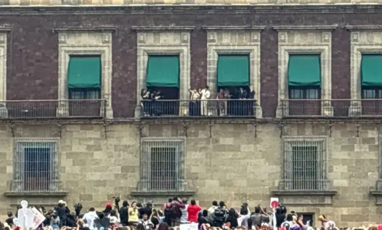 bts desata euforia en el zócalo tras aparición con sheinbaum