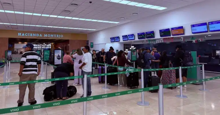Aeropuerto de Mérida repunta en vacaciones; mueve más de 11 mil pasajeros al día (Foto de Darcet Salazar)