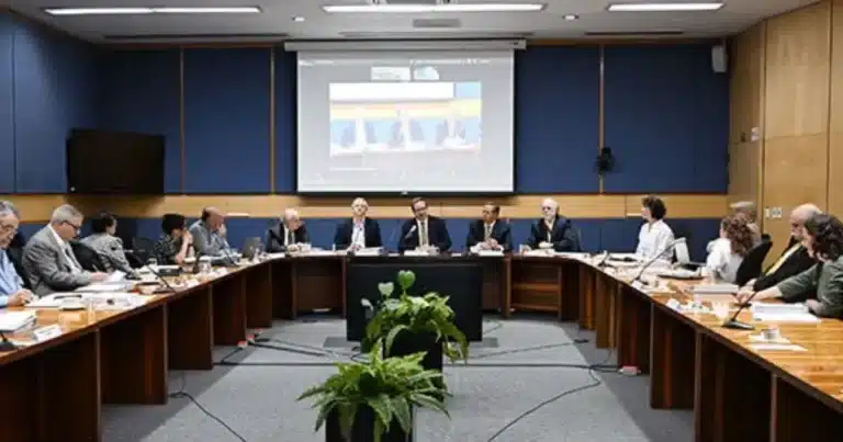 Instala el Rector la Comisión Técnica para la revisión del examen de ingreso (Foto de la UNAM)