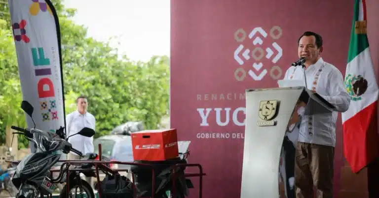 entregan motos adaptadas y aparatos funcionales a 58 personas con discapacidad en yucatán