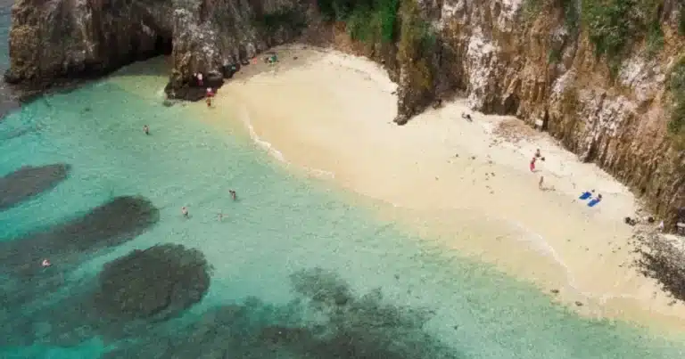 isla del coral, el paraíso natural de nayarit con playas de arena blanca y aguas cristalinas
