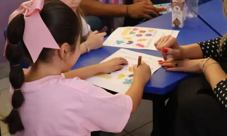 Mérida actualiza acciones para fortalecer la protección de niñas, niños y adolescentes