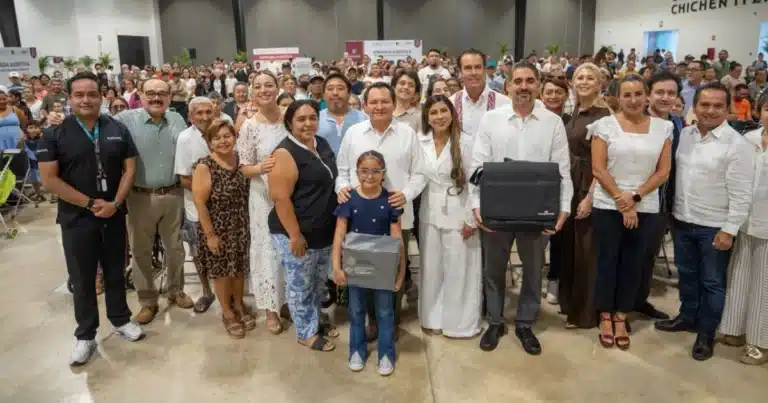 yucatán entrega 3,160 aparatos auditivos con inversión de 76 millones de pesos