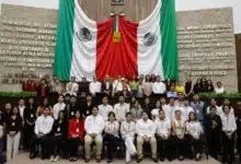 35 jóvenes toman la tribuna del congreso con el parlamento juvenil yucatán 2026