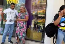 cuando el celular roba la atención la distracción que crece en las calles de mérida