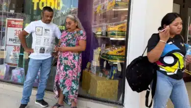 cuando el celular roba la atención la distracción que crece en las calles de mérida
