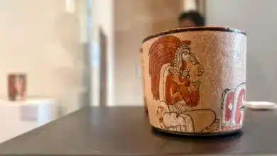 “Ecos” reinterpreta la herencia maya a través de la cerámica en Mérida