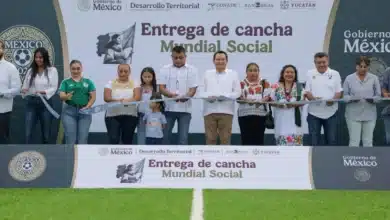 Entrega de nuevas y rehabilitadas canchas de fútbol (Foto de cortesía)