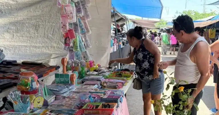 Útiles escolares: tianguis ofrecen precios más bajos en Mérida (Foto de Iridiany Martín)