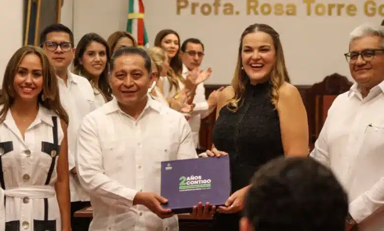 Ante el Cabildo, Cecilia Patrón presenta su Segundo Informe (Foto de cortesía)