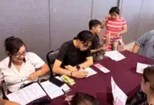 jóvenes encuentran más de 400 oportunidades de empleo