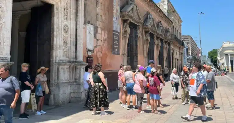 Última semana de vacaciones mantiene alta afluencia turística en mérida