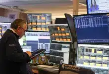 wall street cierra con pérdidas ante repunte del petróleo y expectativa por empleo en eu