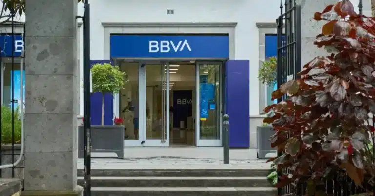 Cambio de horarios de BBVA México, esto debes saber sobre la atención en bancos