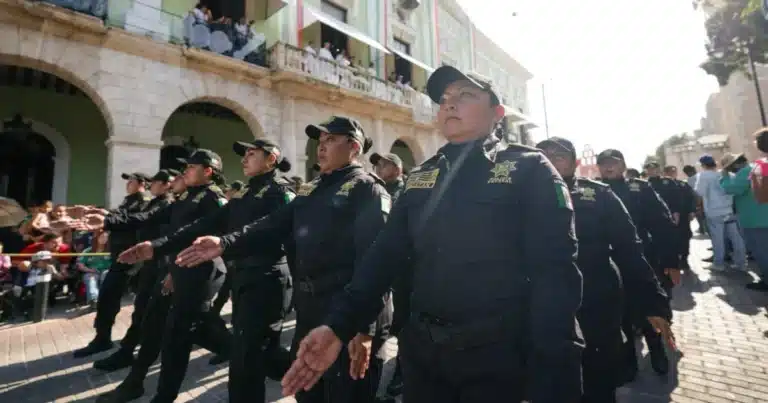 más de 4,850 participan en desfile de independencia en mérida