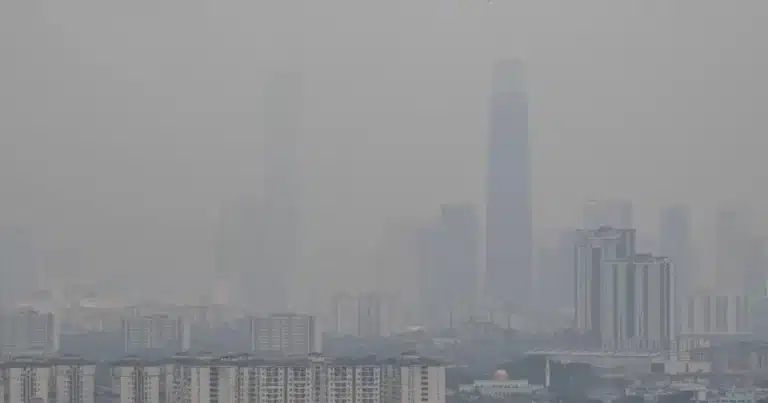 Nube tóxica cubre Malasia y provoca estado de emergencia