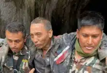 Rescatan a ciudadano chino atrapado durante 10 días tras riada en Nepal