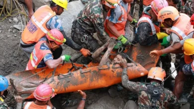 rescate en nepal salvan a dos tras nueve días
