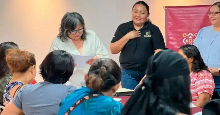 Yucatán entrega apoyos de Vivienda Segura a 20 mujeres víctimas de violencia