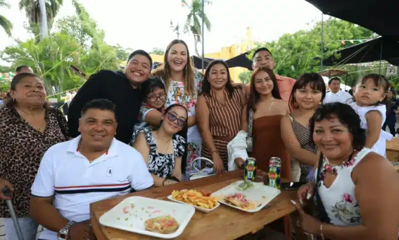 cecilia patrón impulsa el comercio local con la feria del panucho