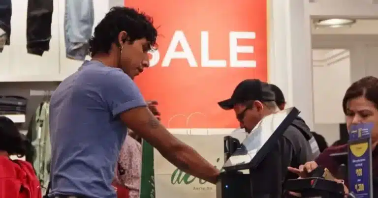 condusef recomienda planear las compras para evitar deudas durante el buen fin