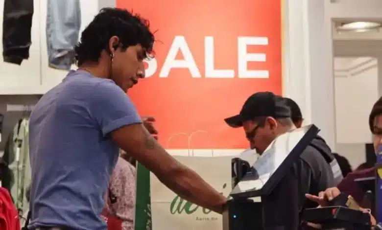 condusef recomienda planear las compras para evitar deudas durante el buen fin