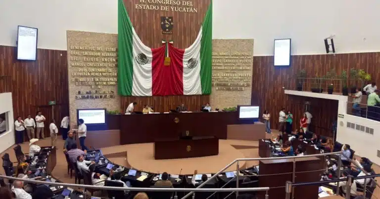 congreso de yucatán reconoce a tres instituciones y recibe nuevas iniciativas