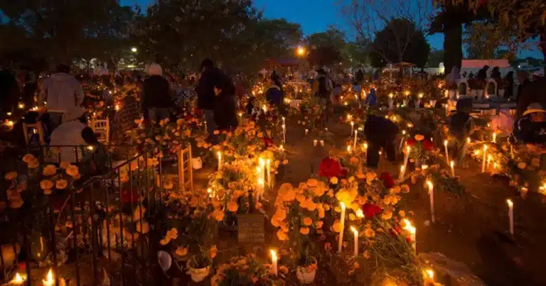 día de muertos en oaxaca rutas, comparsas y altares que podrás disfrutar (1)