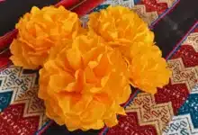 elabora flores de cempasúchil de papel crepé paso a paso