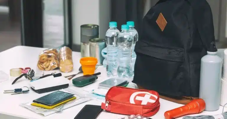 Mochila de emergencia: ¿Qué debes tener listo ante una emergencia meteorológica? (Foto de internet)