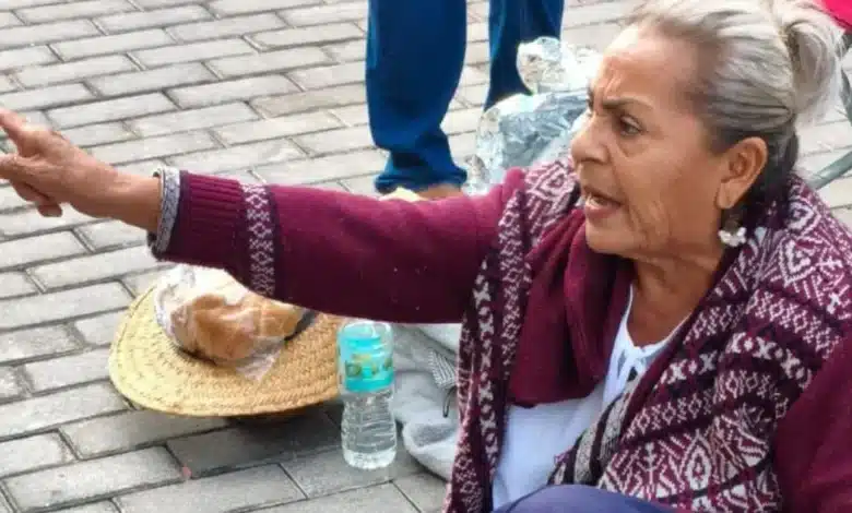 Issste atiende a doña Josefina en clínica de Mérida y mantiene seguimiento (Foto de cortesía)