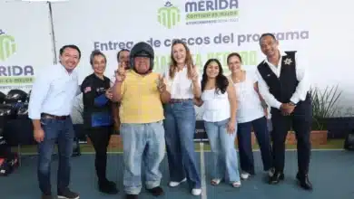 entregan 265 cascos certificados a motociclistas de plataforma en mérida