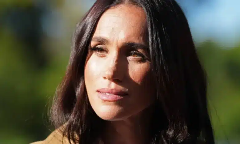investigan al padre de meghan markle por presunto abuso infantil