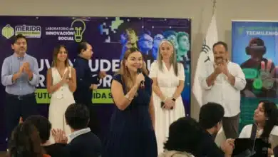 Jóvenes proponen soluciones con IA para Mérida