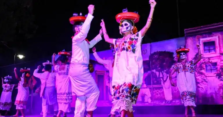 mérida alista festival de las Ánimas con vaquería, desfile de catrinas y altar monumental