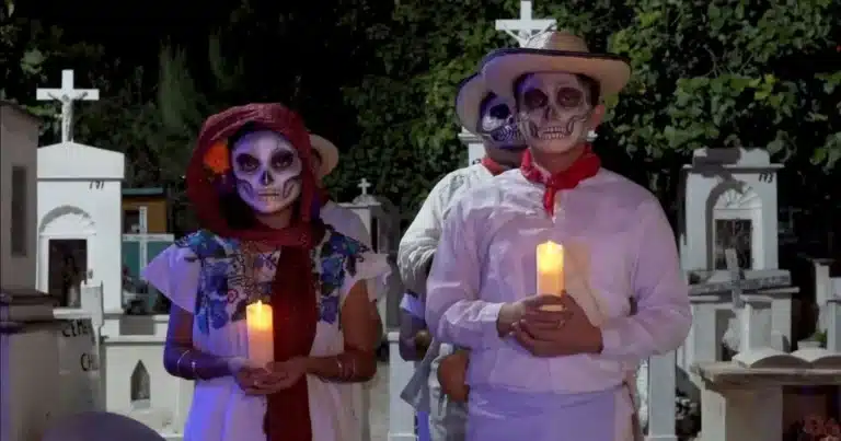 progreso invita a la ciudadanía a su tradicional paseo de Ánimas